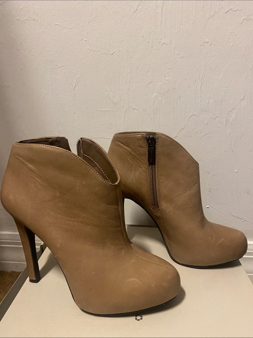 Jessica Simpson Taupe Tan High-Heel Ankle Booties with Side Zip